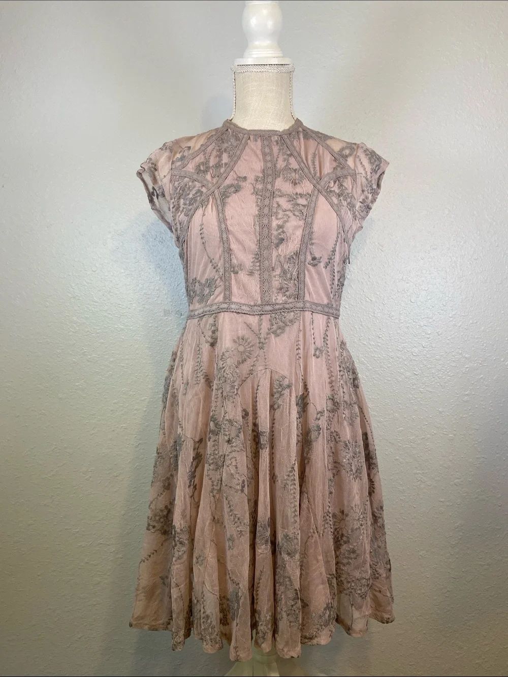 Free People Lavender Laurel Lace Chic Romantic Boho Cottagecore Dress Size 2